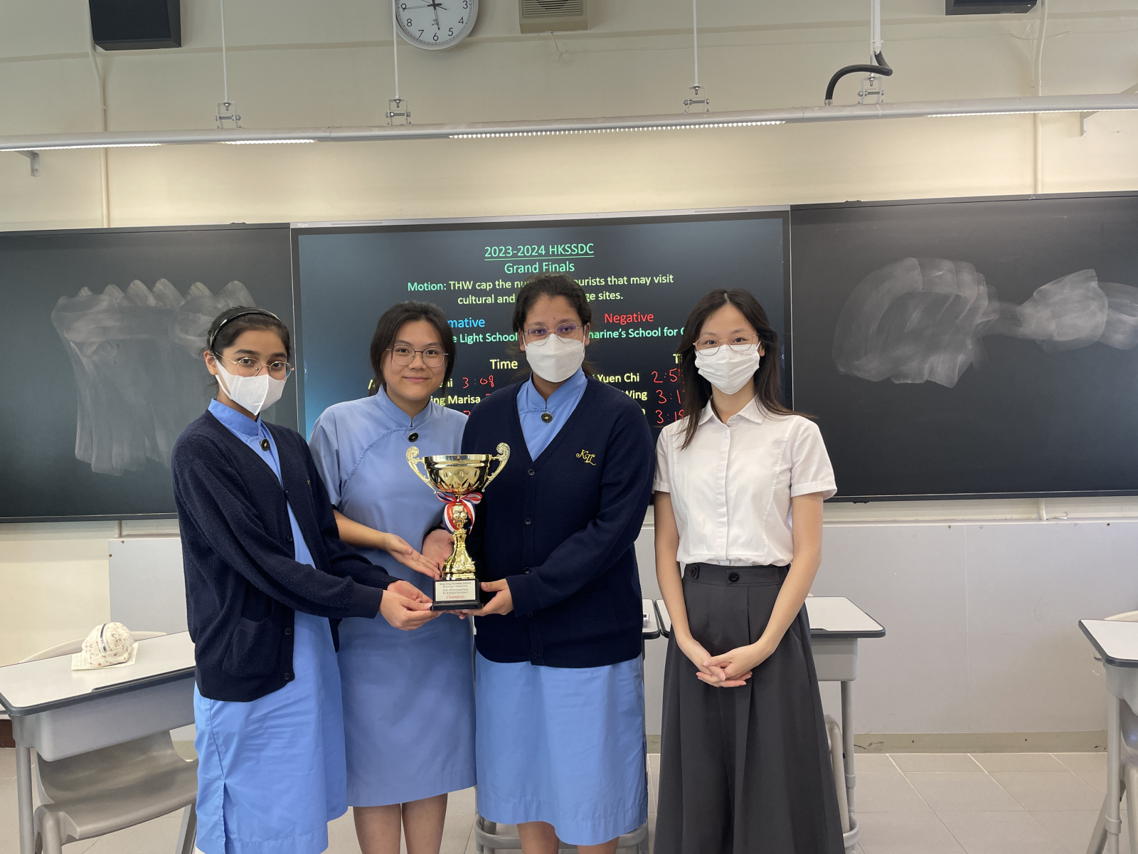 香港中學英文辯論總決賽喜獲冠軍– 九龍真光中學